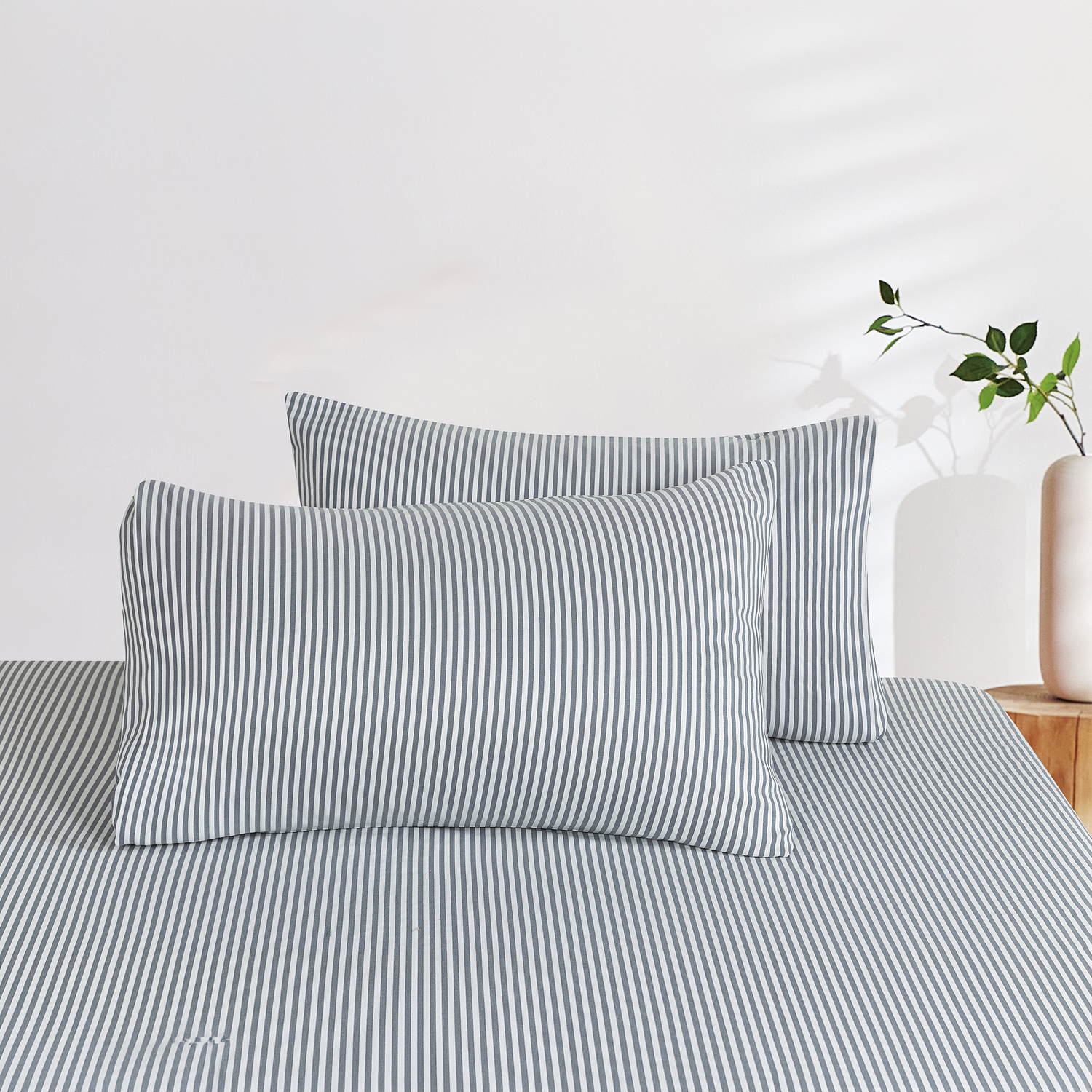 Lumina Yarn-Dyed Fitted Sheet Set