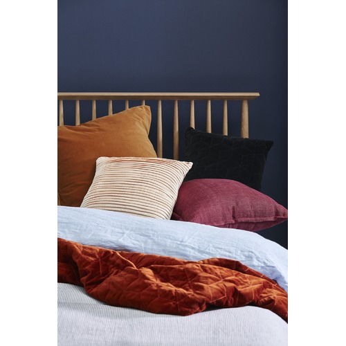 Temple & ster Queen Olsen Oak Spindle Bed & Reviews