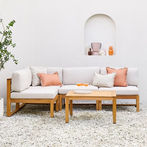 Curate Your Alfresco Comfort: A Guide to Outdoor Sofas & Lounge Sets