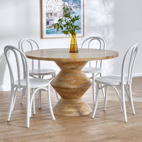 Bentwood table 2024 and chairs