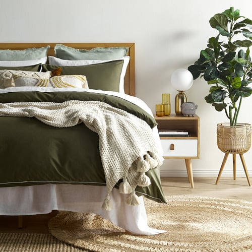 Natural-Beckham-Wooden-Queen-Bed