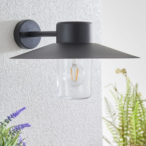 Saylor Outdoor Wall Light