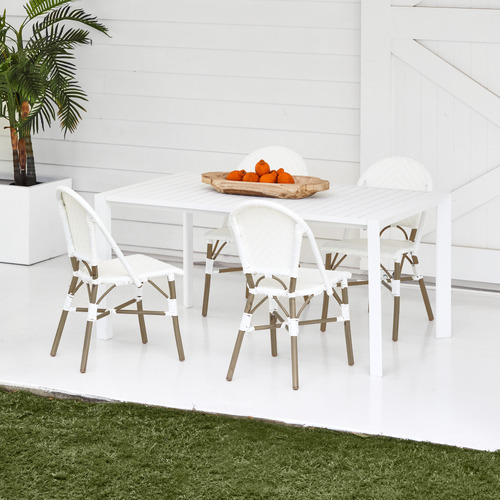 White rattan best sale outdoor dining chairs