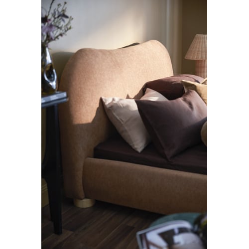 Paloma-Boucle-Bed