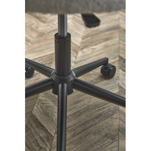 Hannon-Boucle-Office-Chair