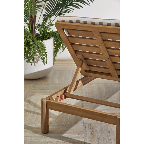 Hunter-Sun-Lounge