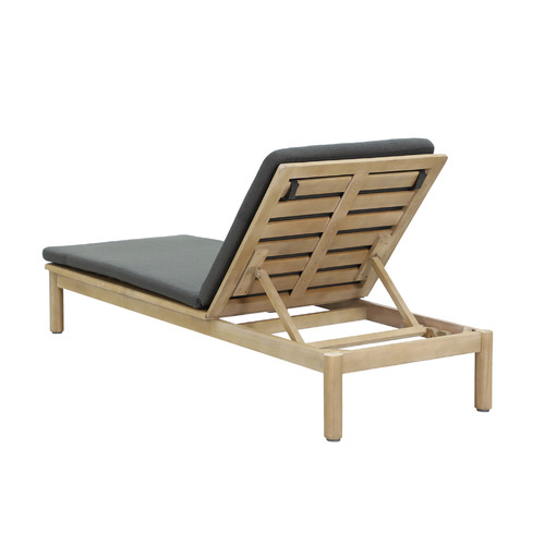 Hunter-Sun-Lounge