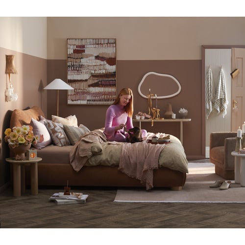 Paloma-Boucle-Bed