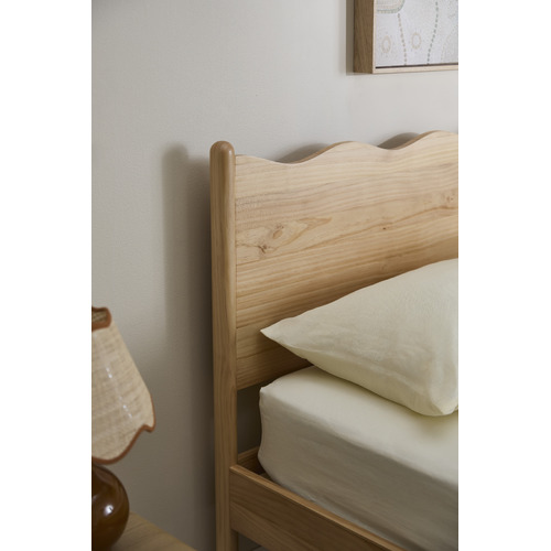 Sadie-Wavy-Pine-Wood-Bed