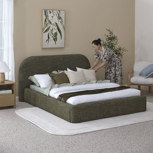 Emery-Upholstered-Bed