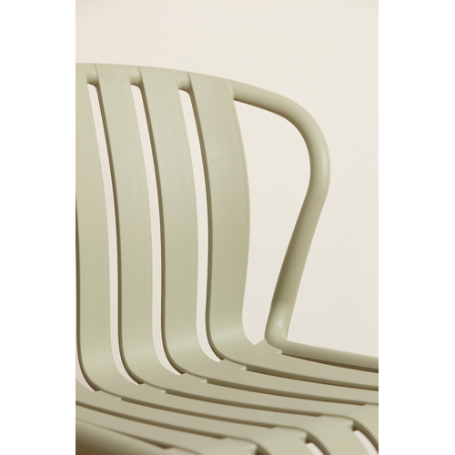 Drift-Outdoor-Dining-Chairs