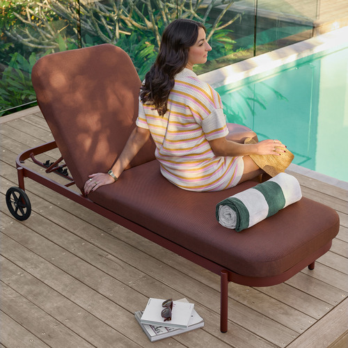 Newport  Sun Lounge