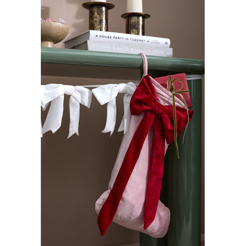 Velvet-Bow-Christmas-Garland