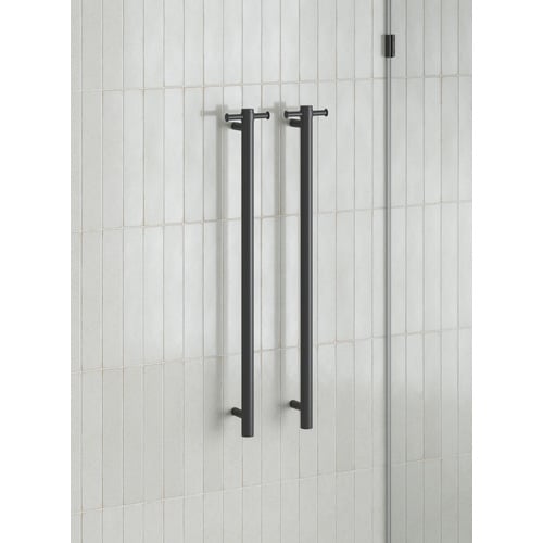 Leo Vertical Heated Towel Bar