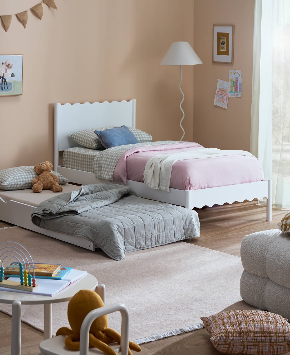 Harbor Chenille Single Floor Bed