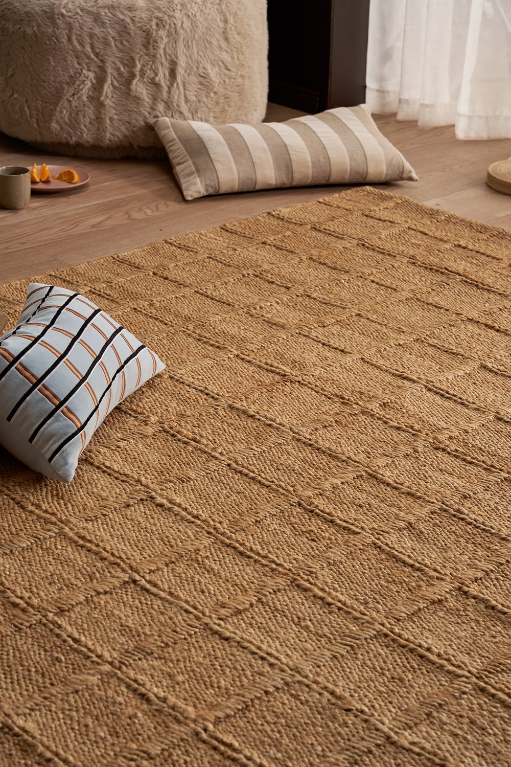 Gabi Grid Hand-Woven Jute Rug
