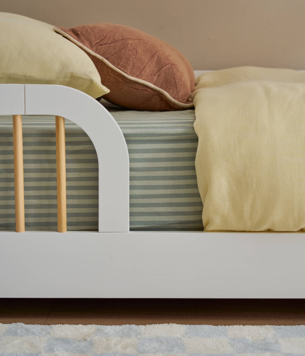 Remy Single Floor Bed