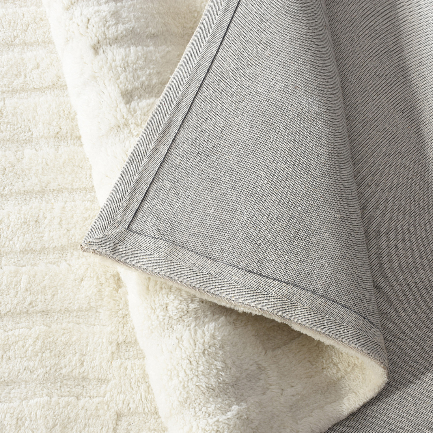 Cloud White Heather Hand-Woven Rug