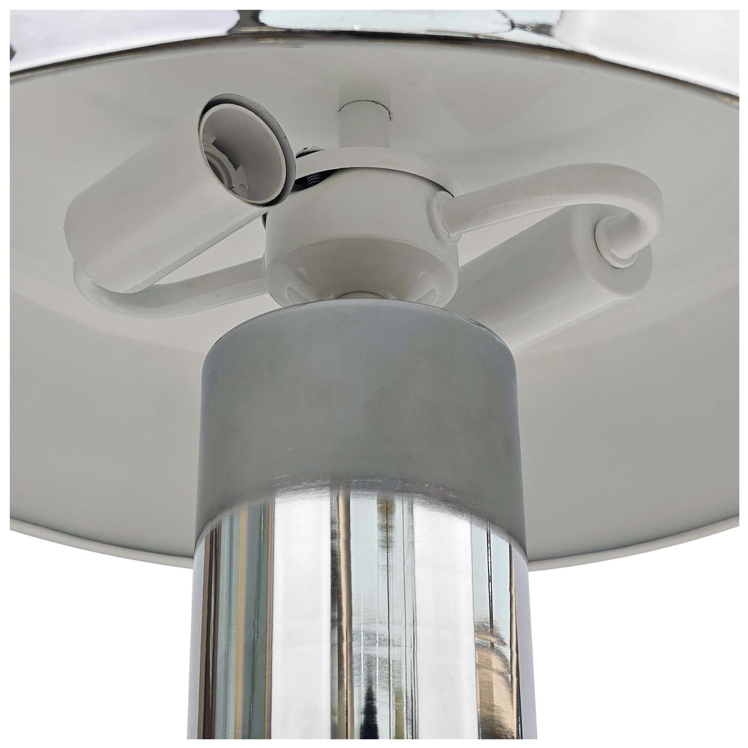 Zephyr Iron Table Lamp