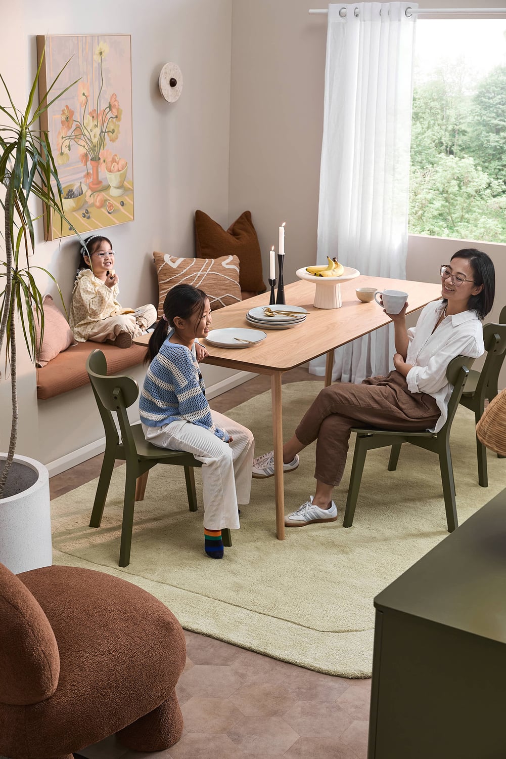 Larsen Dining Table