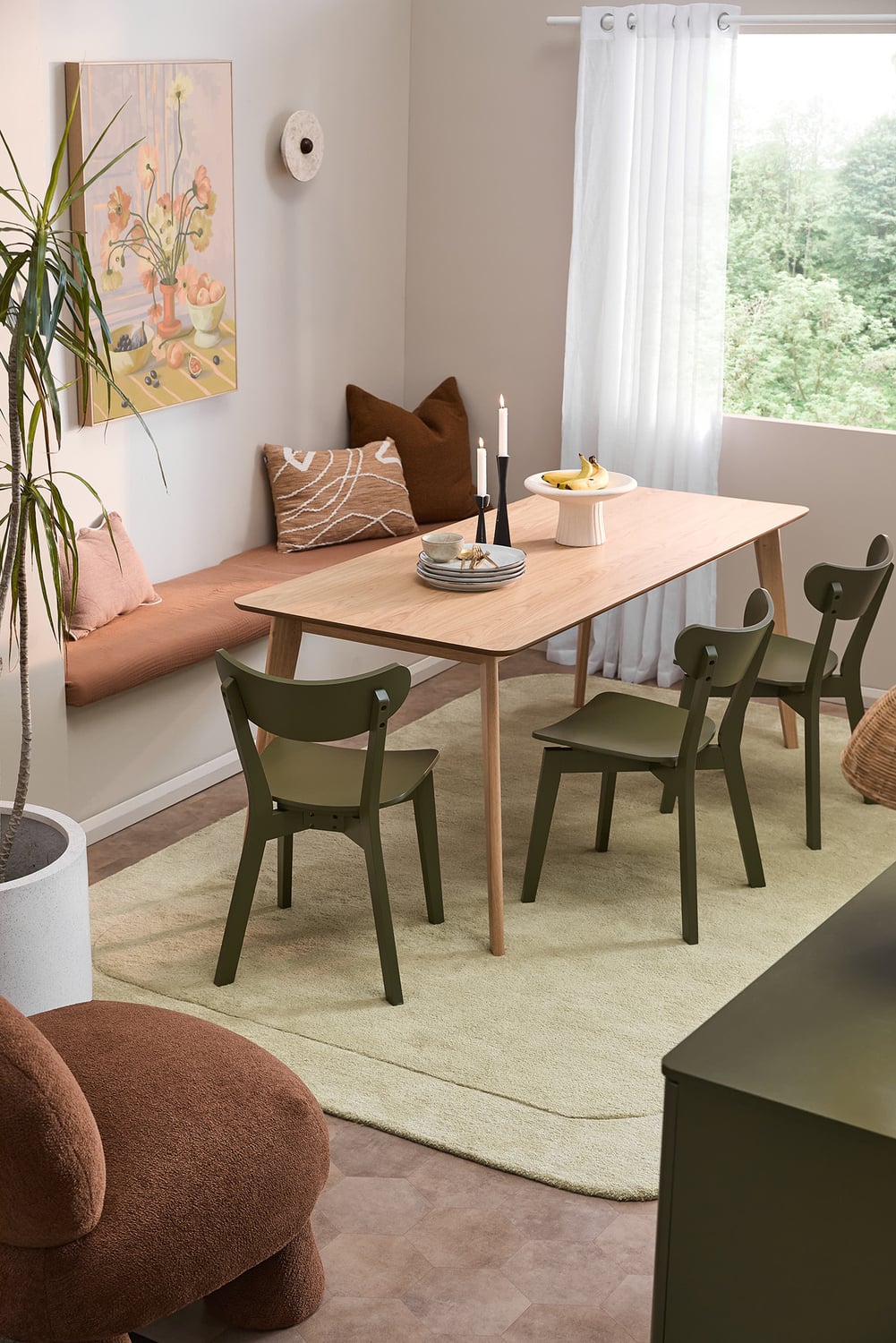 Larsen Dining Table