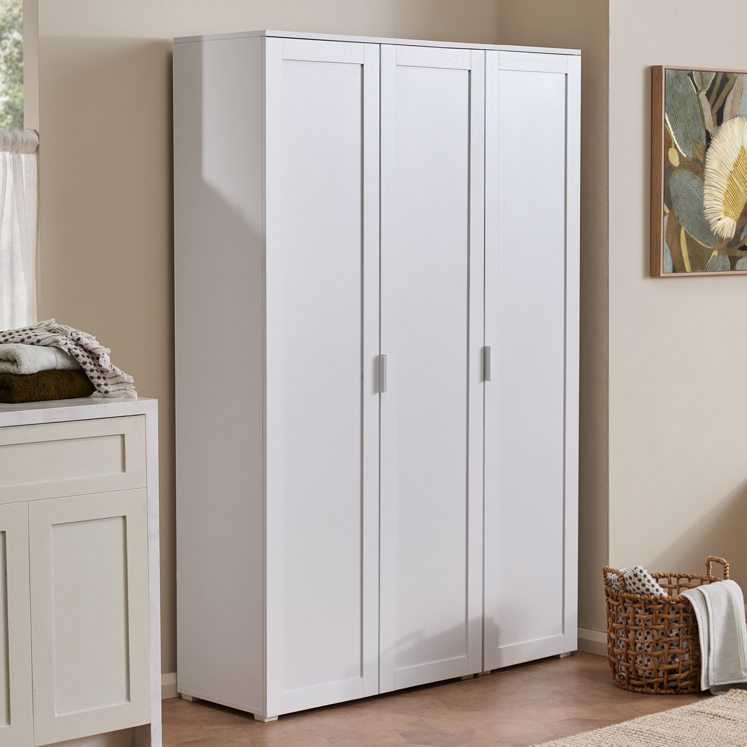 White Willem Cupboard Set