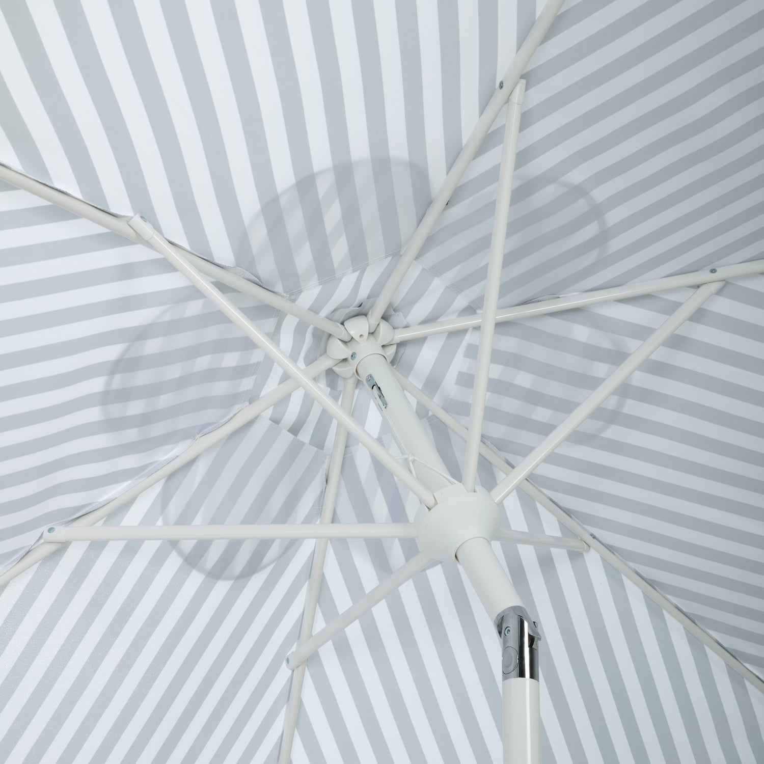 2.7m Scalloped Market Umbrella