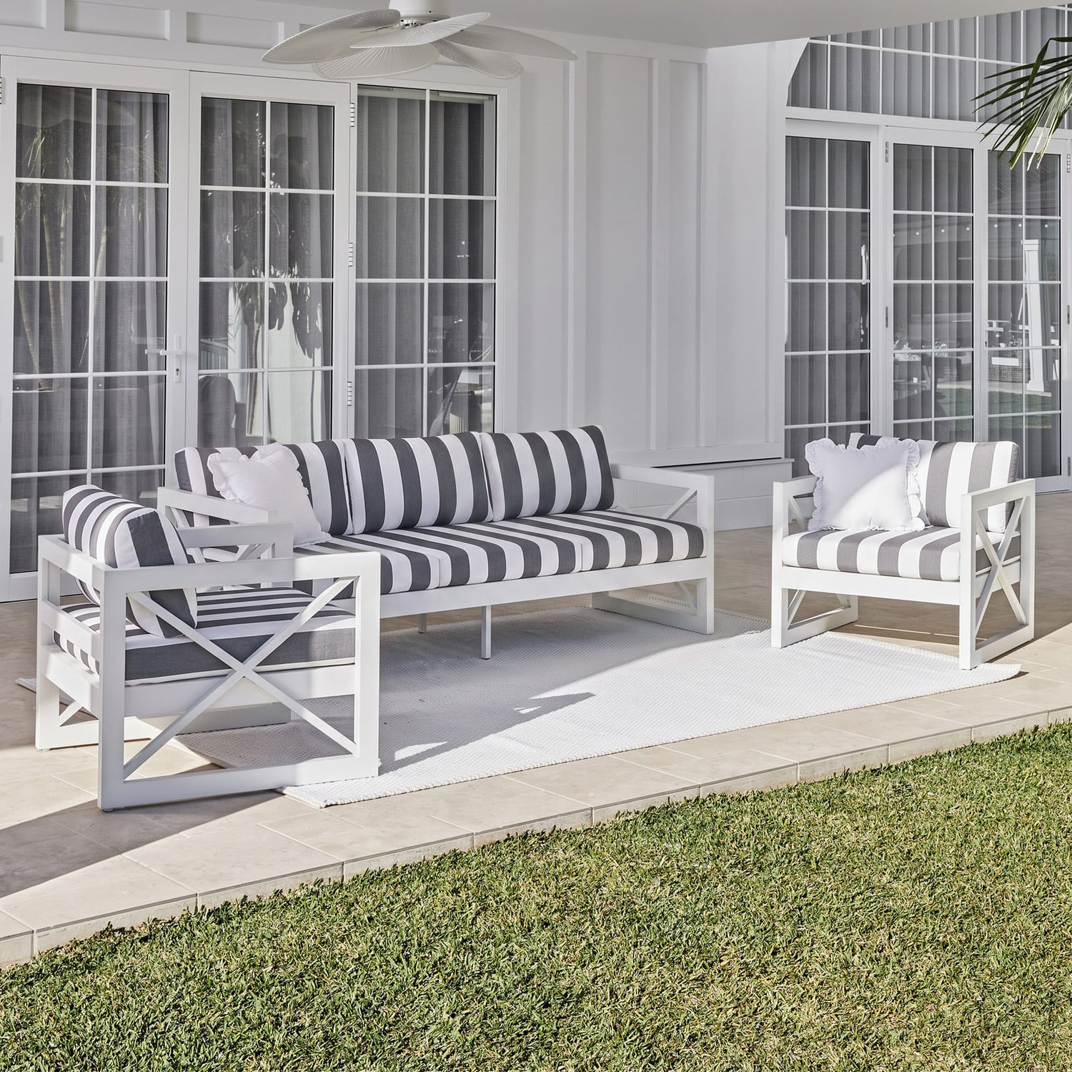 5 Seater Hamptons Outdoor Sofa Set