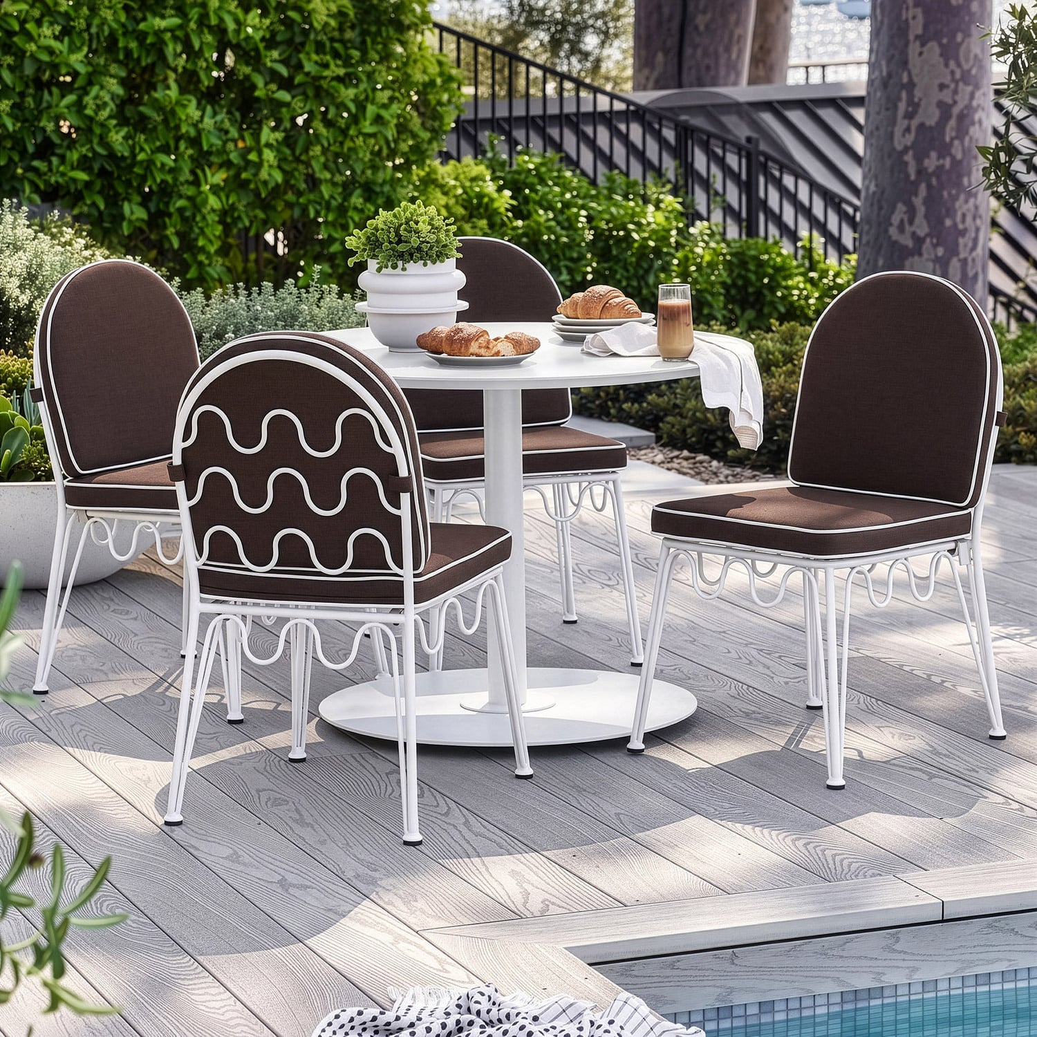 Nadi Aluminium Outdoor Dining Table