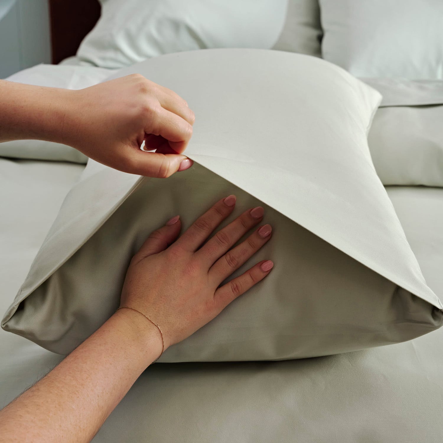 Luxury 1000TC Cotton-Blend Fitted Sheet Set