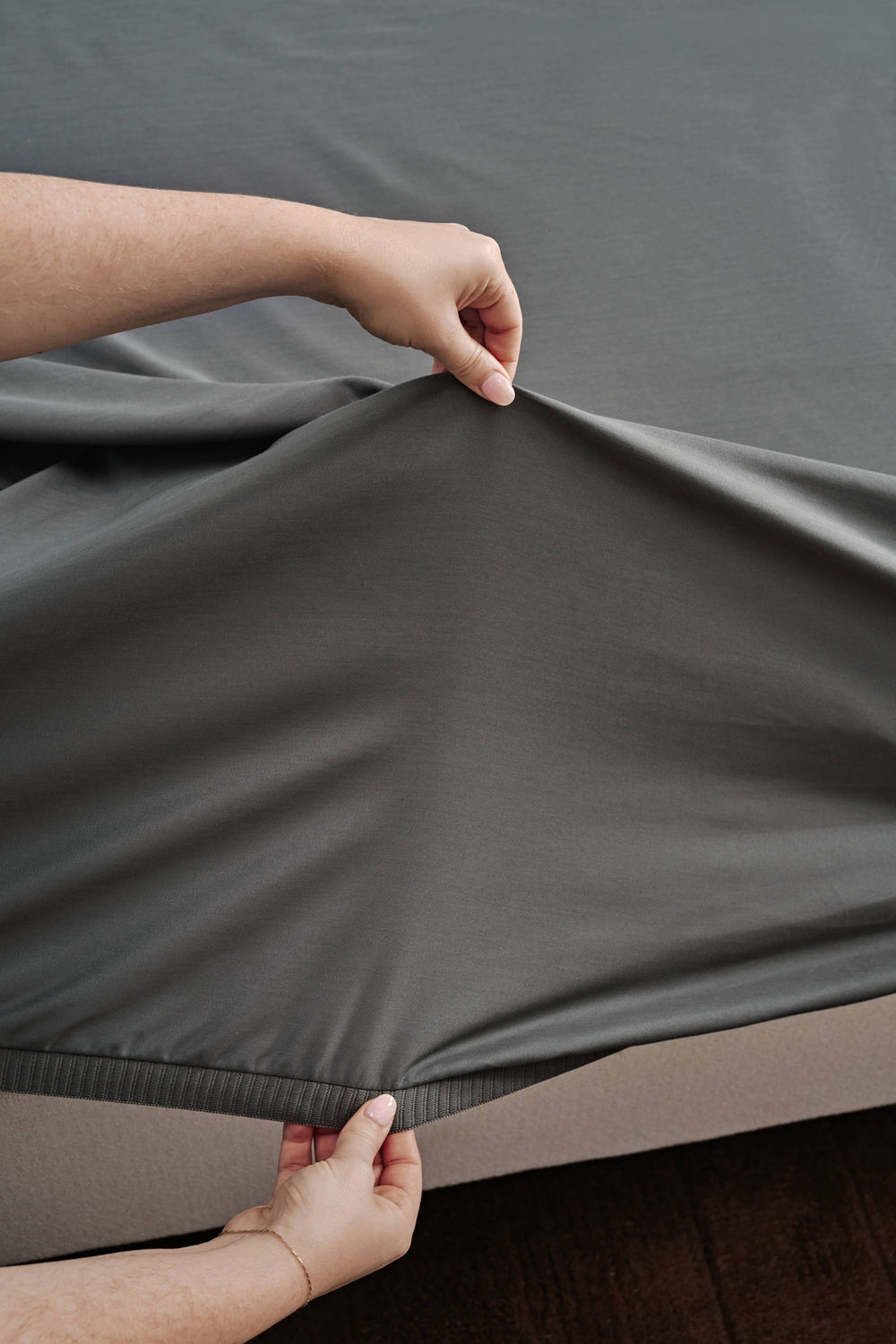 Luxury 1000TC Cotton-Blend Fitted Sheet Set