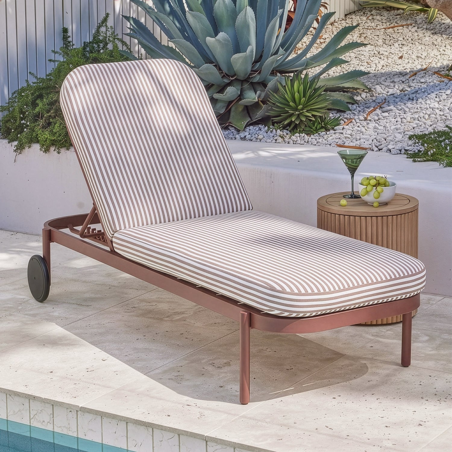 Newport Sun Lounge