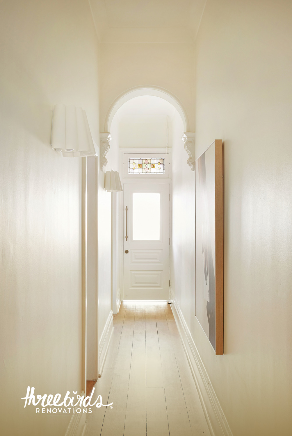 Clem White Scalloped Wall Light