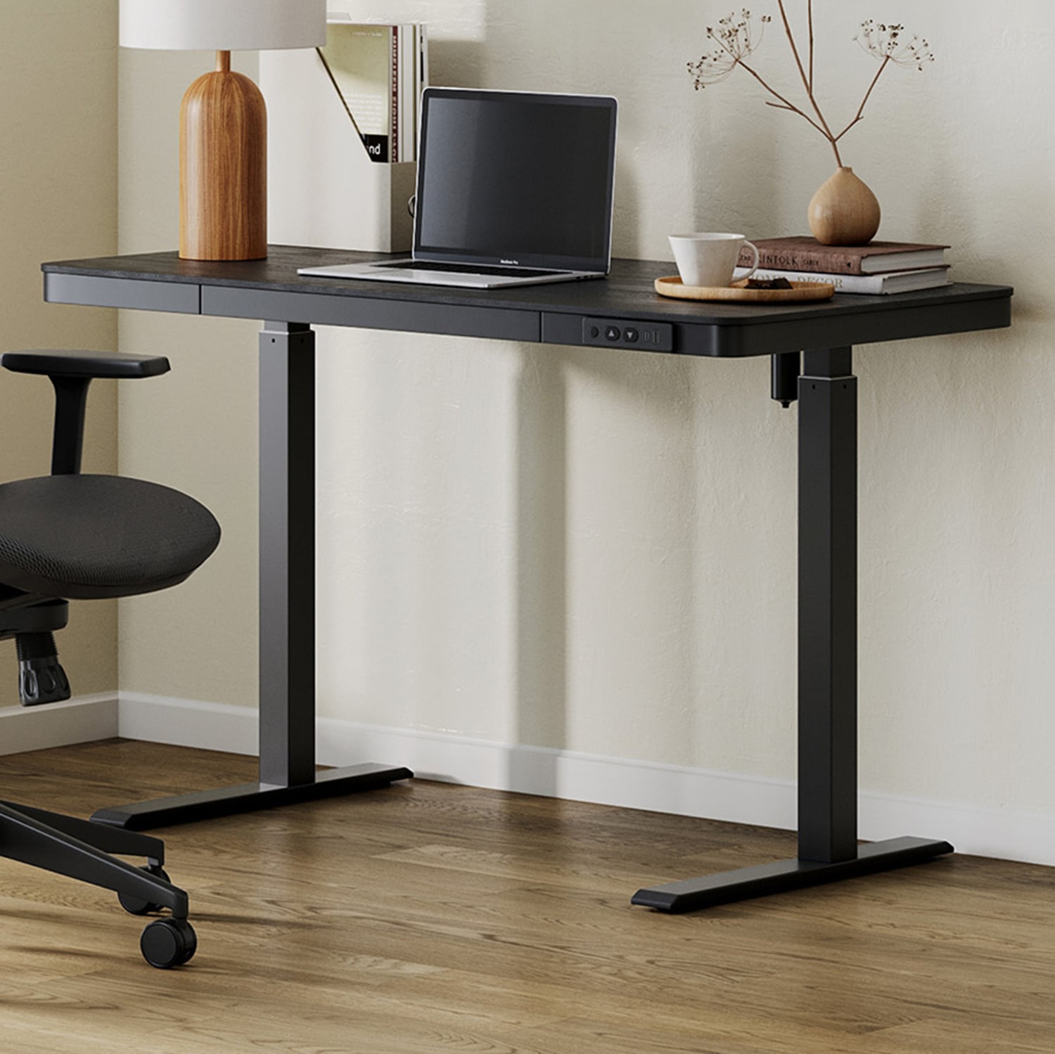 Leo Sit & Stand Desk with Wireless Charging Station