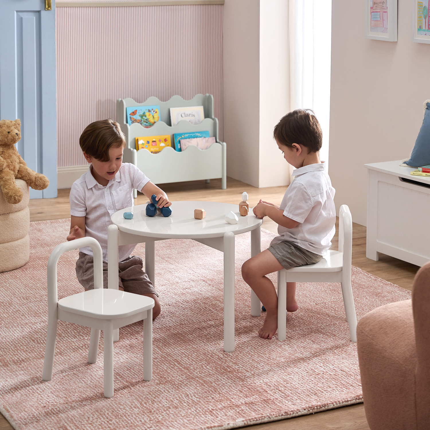 Kids-Emory-Table