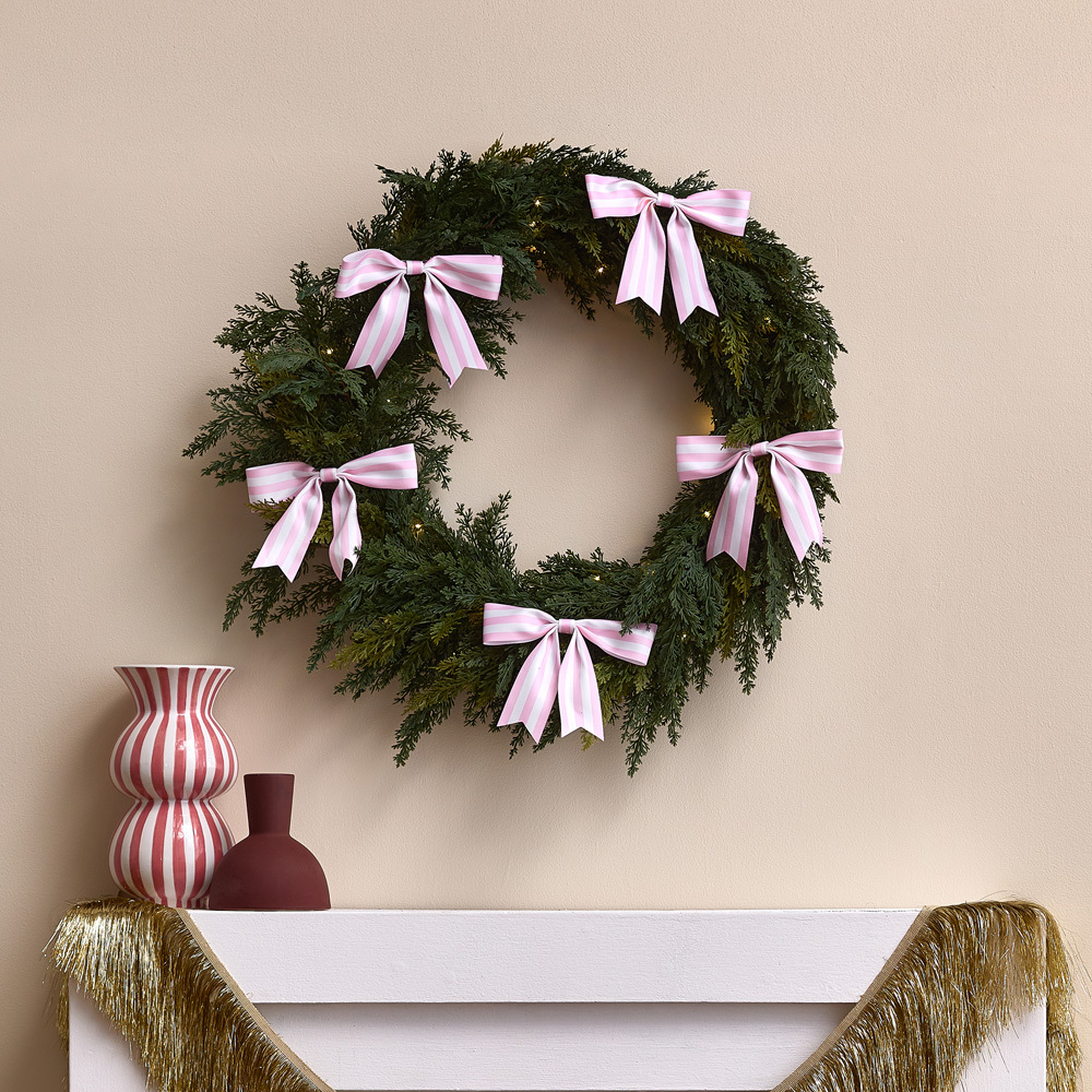 70cm Cedar LED Christmas Wreath