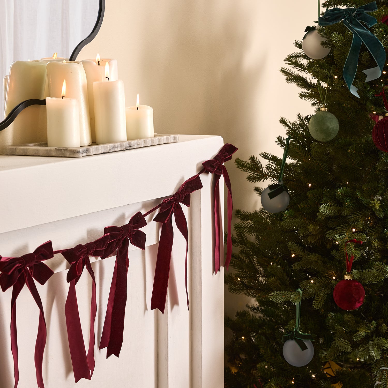 Long Bow Velvet Christmas Garland