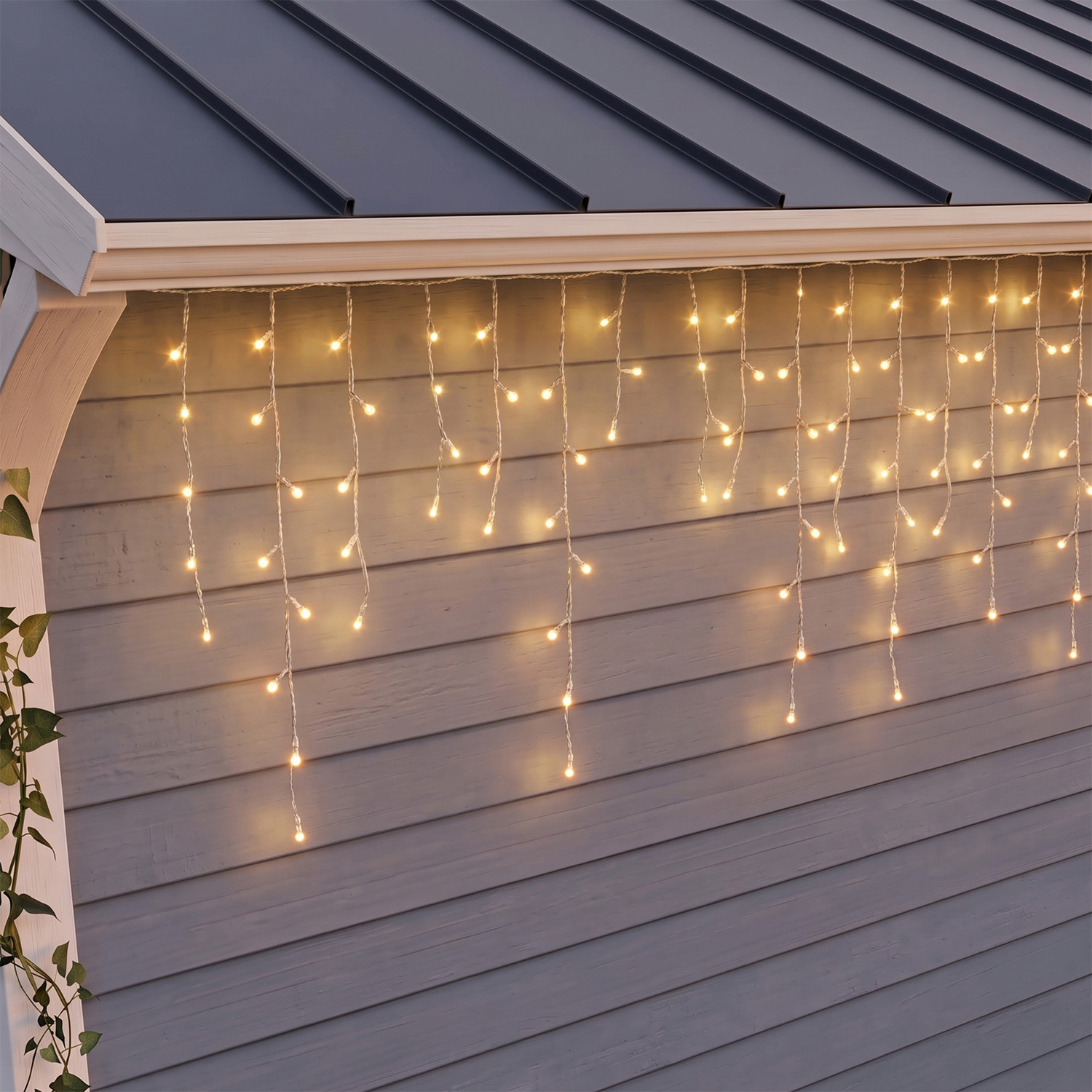 1200 Warm White LED Icicle Lights
