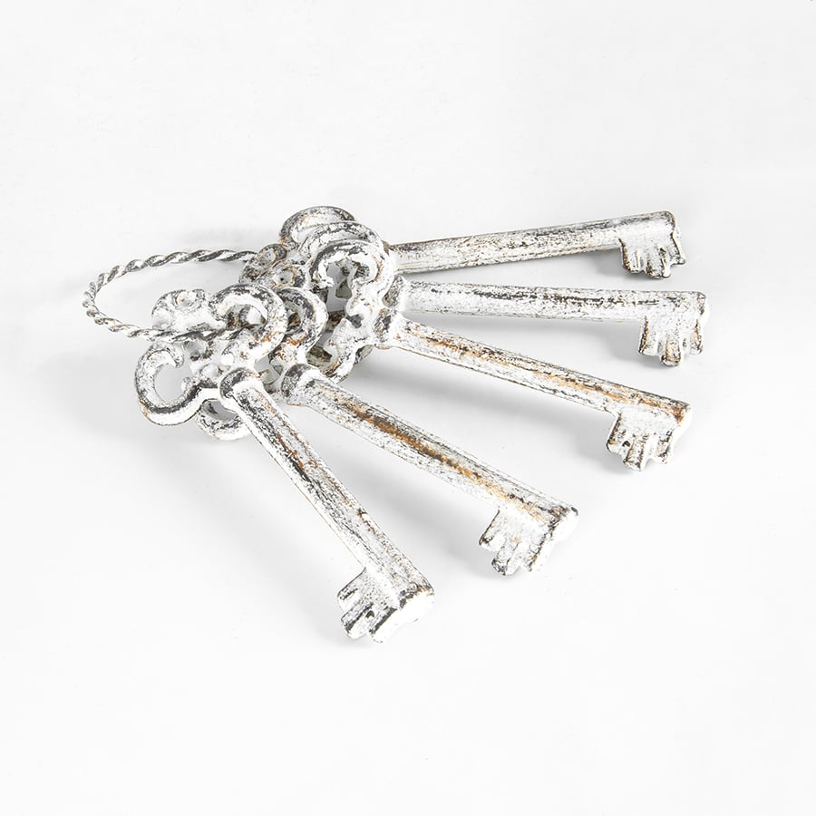 Five Antique White Keys on Ring