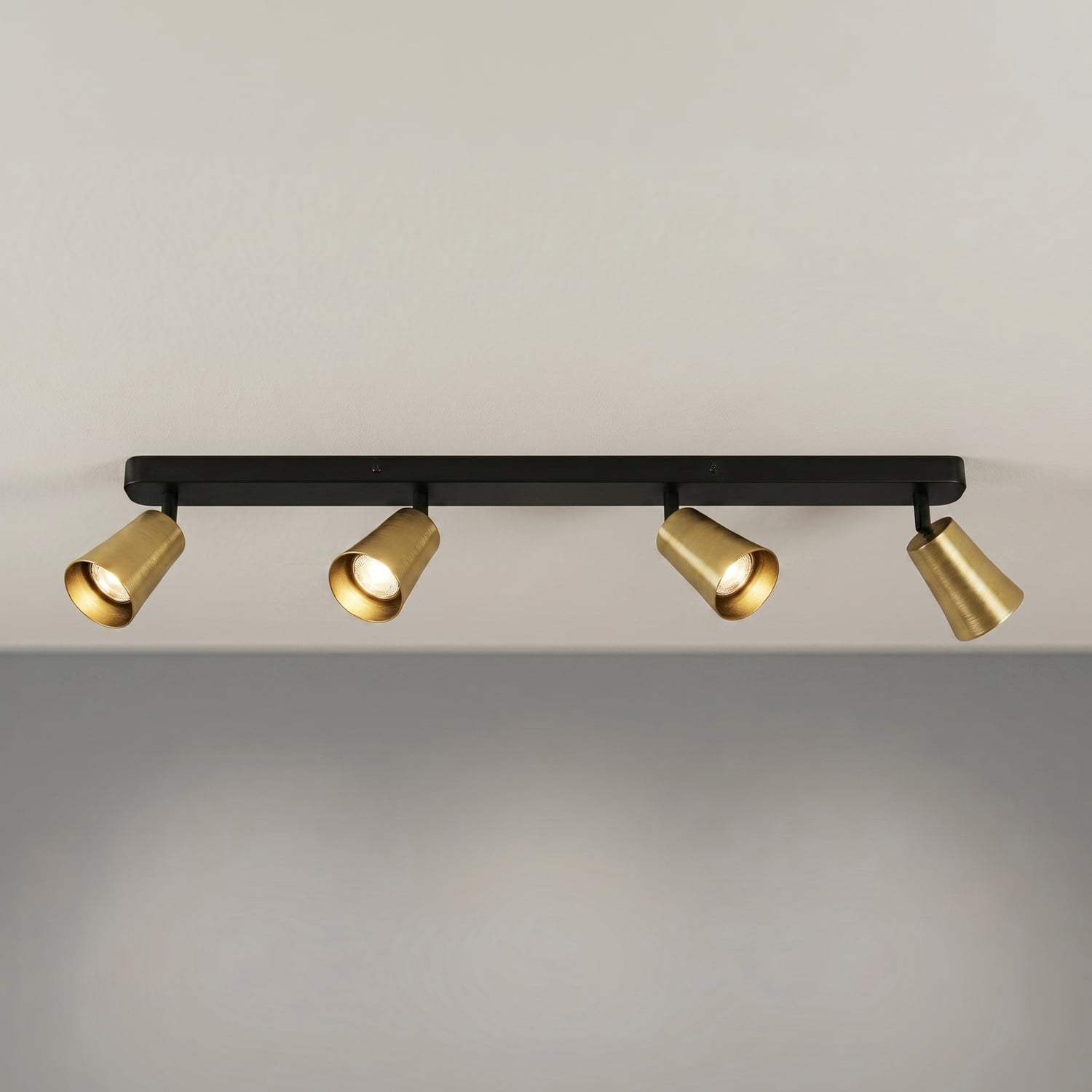 Kea Metal 4-Light Bar Spotlight