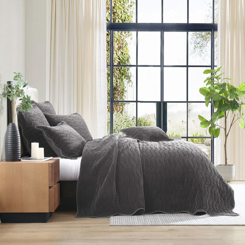 Indianna Velvet Queen/King Coverlet Set