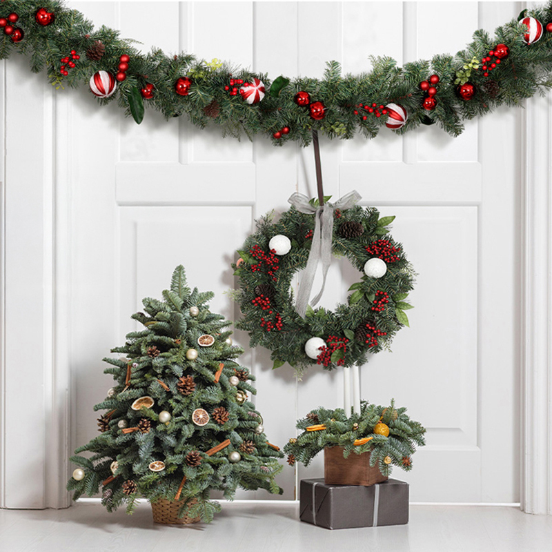 270cm Lottie Christmas Garland