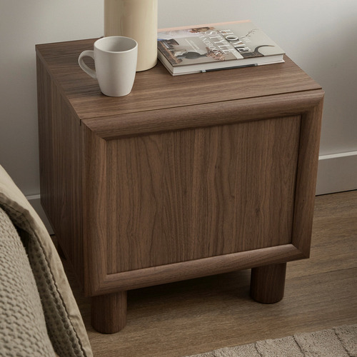 Ainar Bedside Table