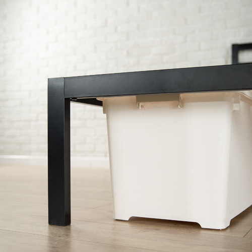 Black-Metal-Platform-Bed