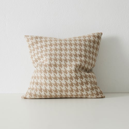 Giovanni Linen Cushion