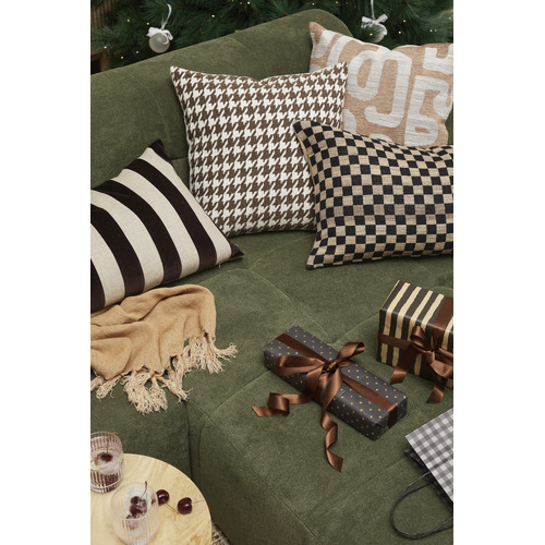 Giovanni-Wool-Blend-Boucle-Cushion