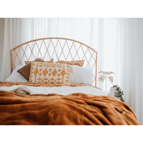 Lombok-Rattan-Bedhead