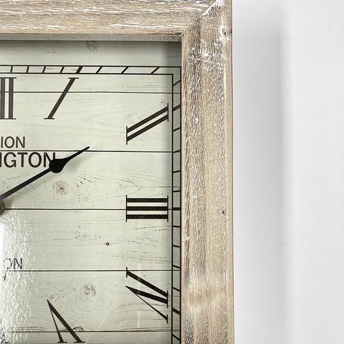 Minerva I Table Clock