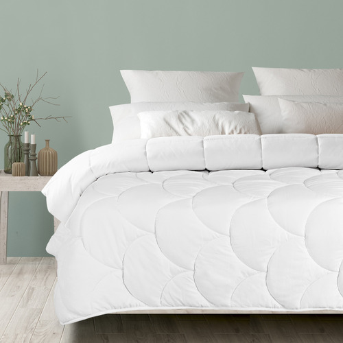 Oakleigh Home Molly 200GSM All Seasons Quilt Temple & ster