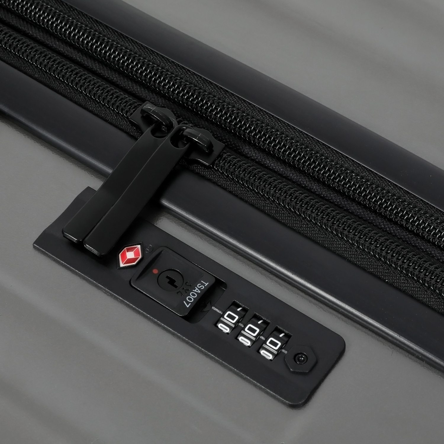 68cm Elwood Lightweight Suitcase
